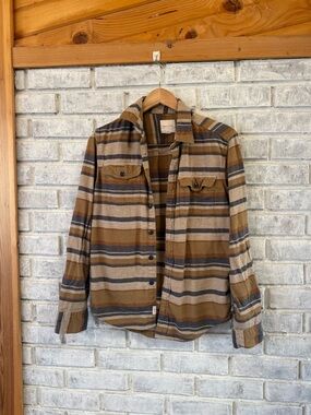 American Eagle Plaid Shirt in Brown and Blue